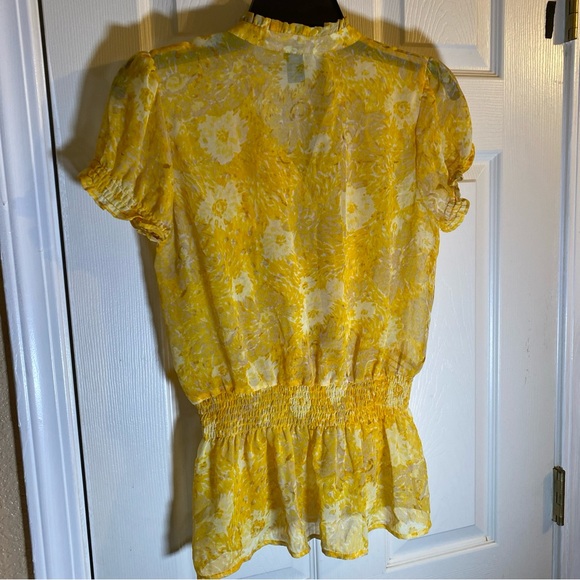 B. Tru Women MEDIUM Blouse Top Sheer See Through Floral Button Adult Fashion Fun - Picture 5 of 8